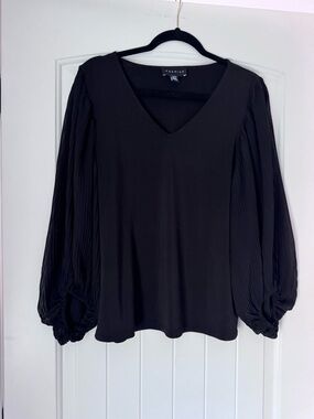 Premise Black V-Neck Pleated Balloon Sleeve Top